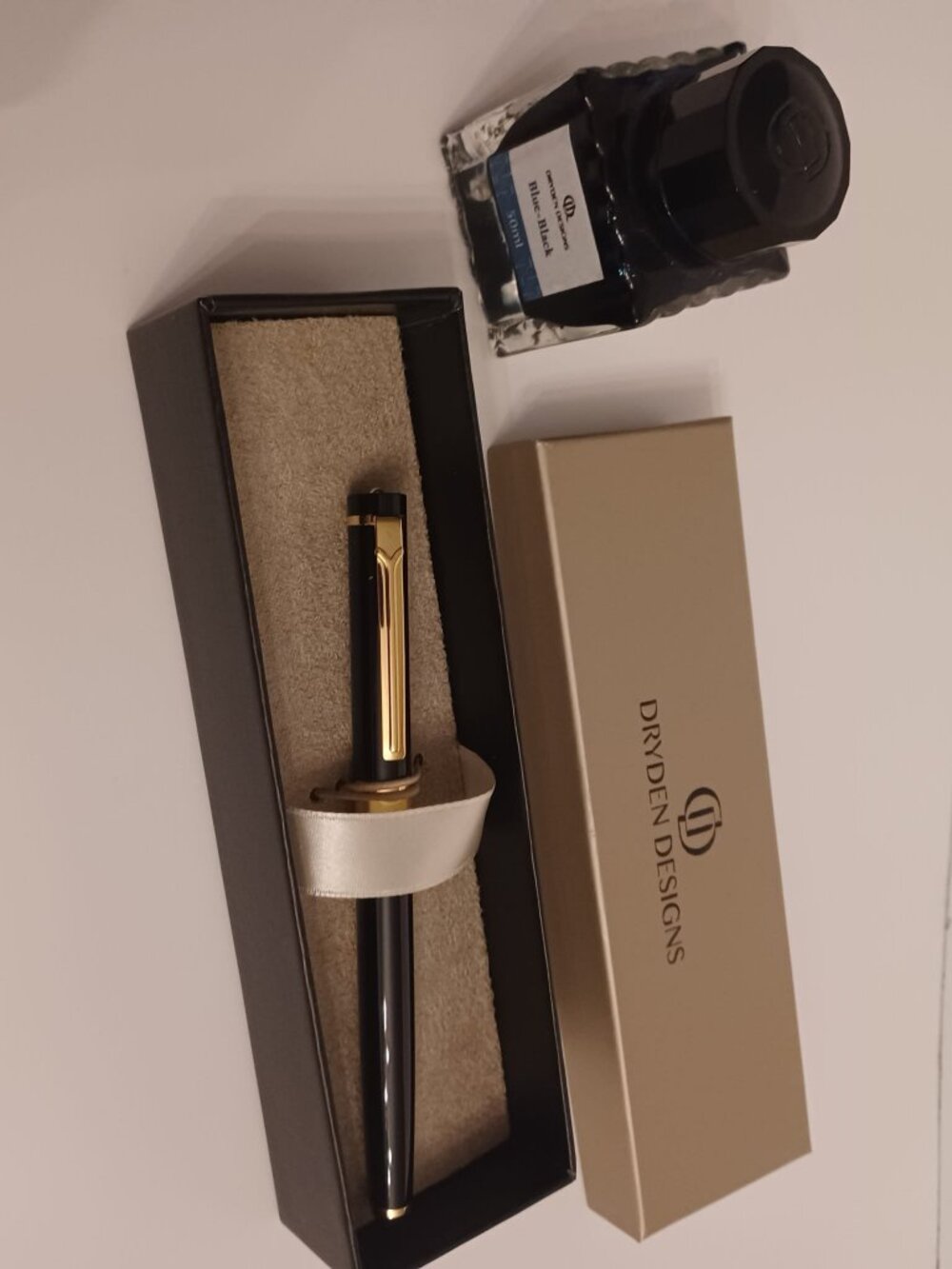 Dryden Designs Fountain Pen Black & Gold + 50ml Blue-Black Bottled Ink Boxed Set